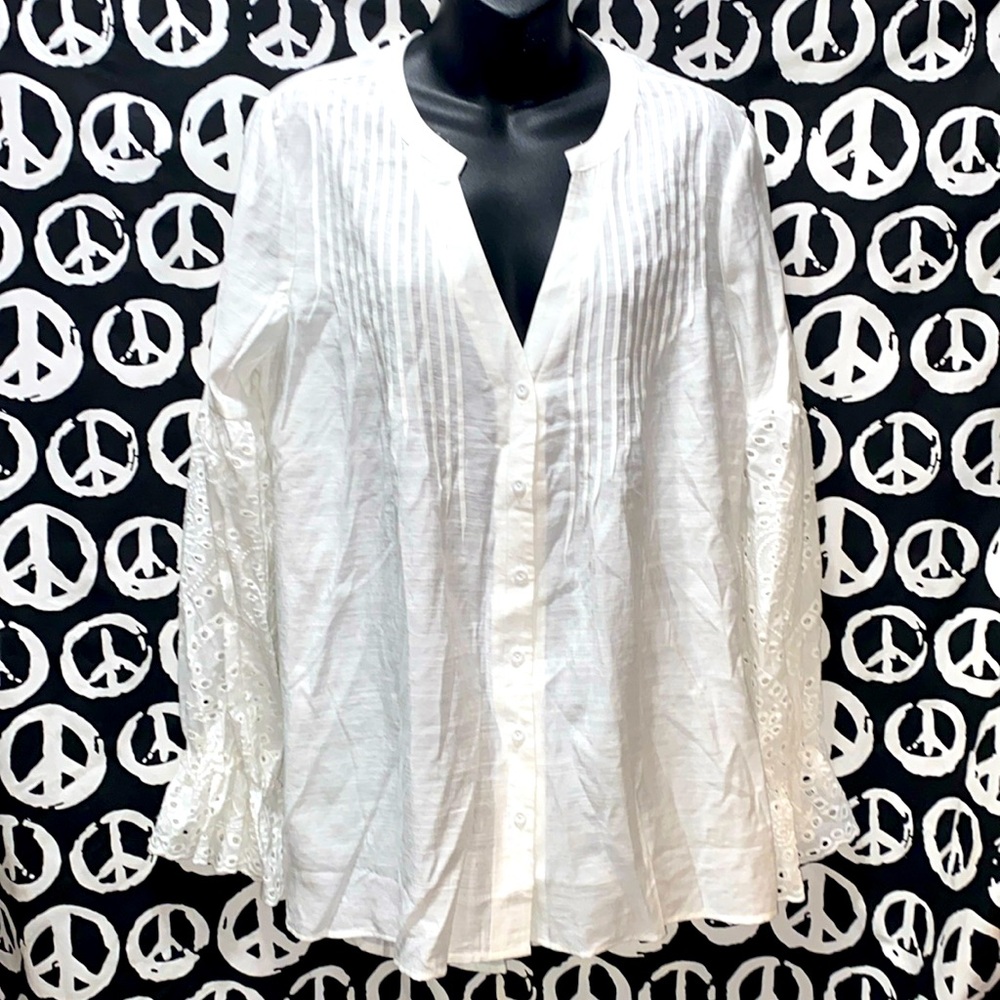 WHITE EYELET LONG SLEEVE BUTTON-DOWN TUNIC SZ XL